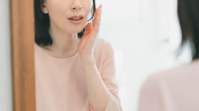 【なぜ老け見えする？】みんなが悩む“老け顔“を解説
